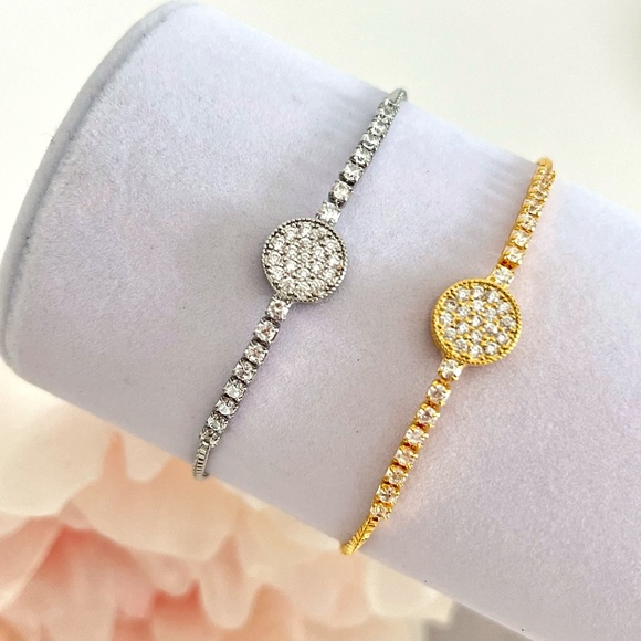 Round Rhinestone Bracelet - Picture 8 of 9